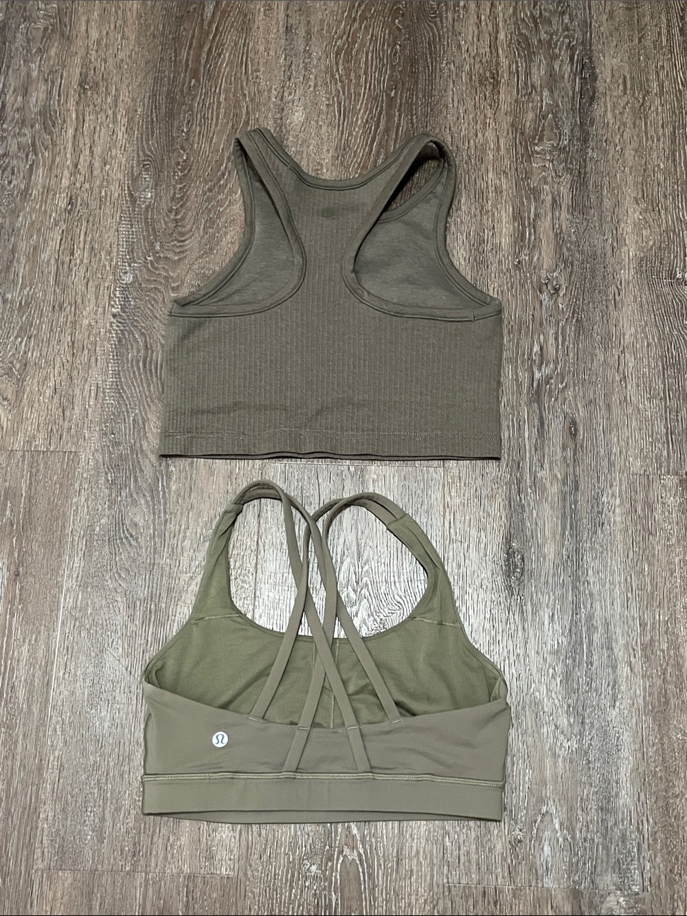 EUC Lululemon Matching Workout Bundle. Size 6 - Picture 4 of 12